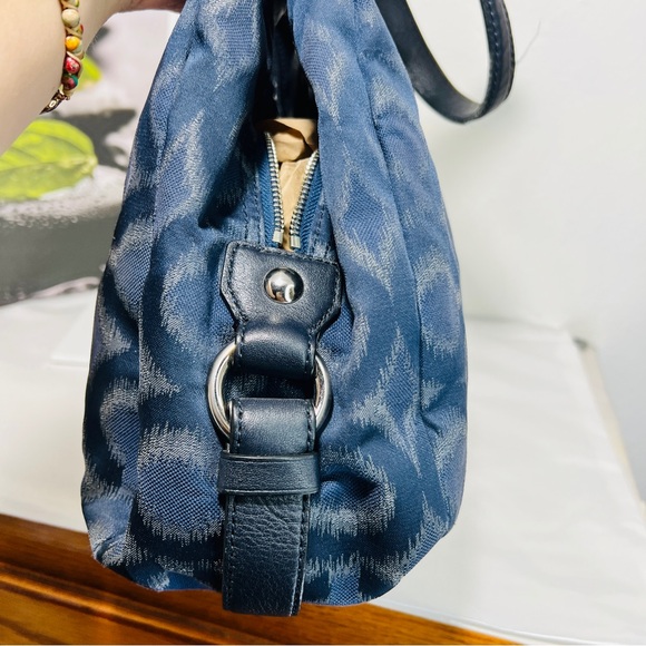 COACH Madison Ikat Maggie NAVY Blue Carryall Bag with Dust Bag - Picture 11 of 16